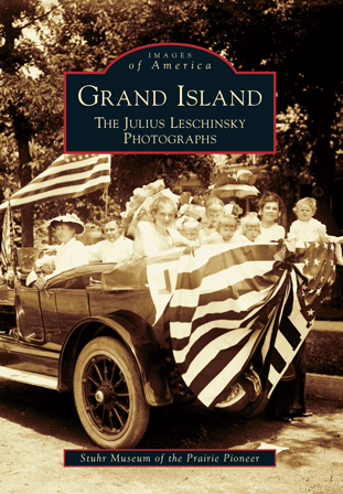 Grand Island: The Julius Leschinsky Photographs